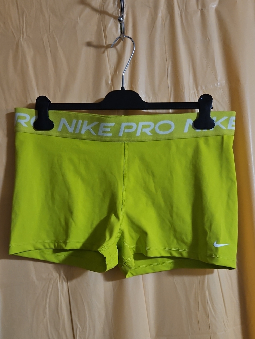 Nike Women’s Pro 3” Shorts: GREEN: NEW WITH TAGS: SIZE XXL
